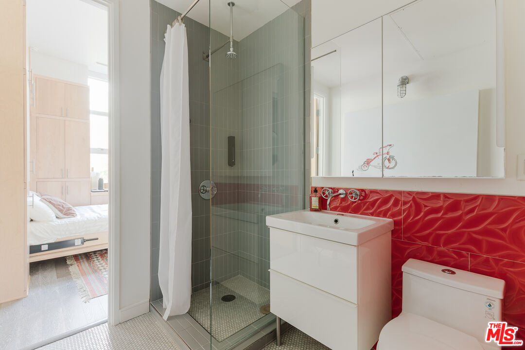 4080 Glencoe Ave Unit: 219