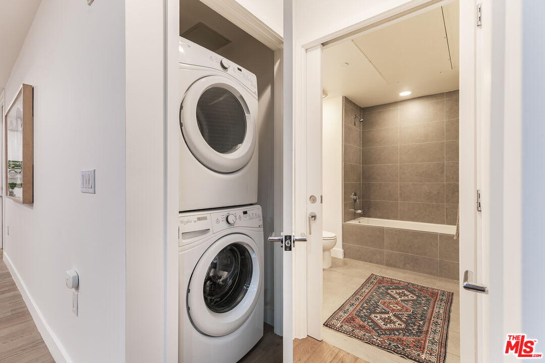 6001 Carlton Way Unit: 105