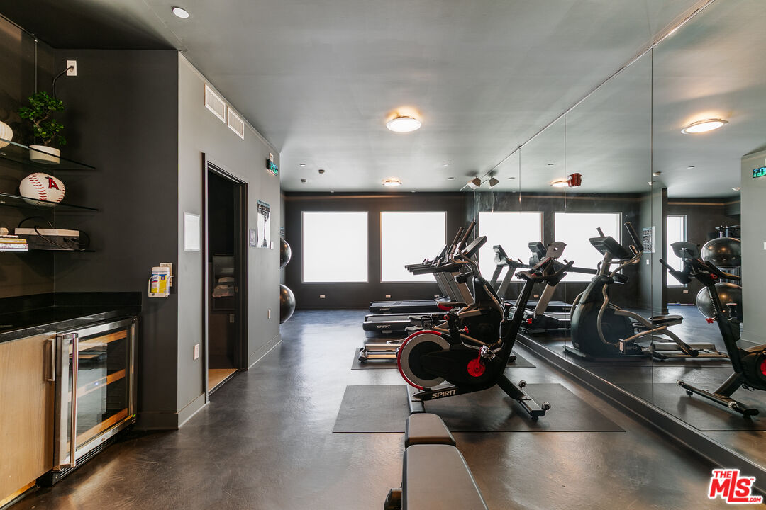 6001 Carlton Way Unit: 105