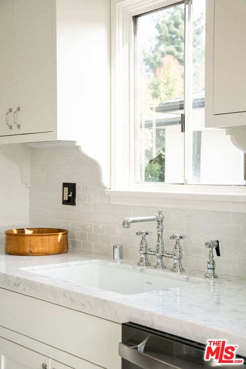 3110 Griffith Park Blvd