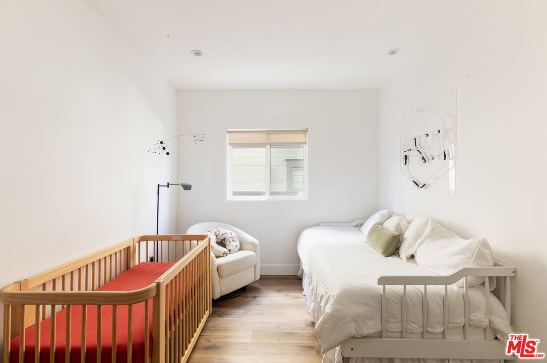 249 N Bonnie Brae St Unit: 1