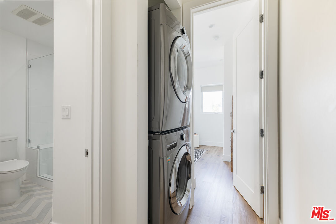 249 N Bonnie Brae St Unit: 1