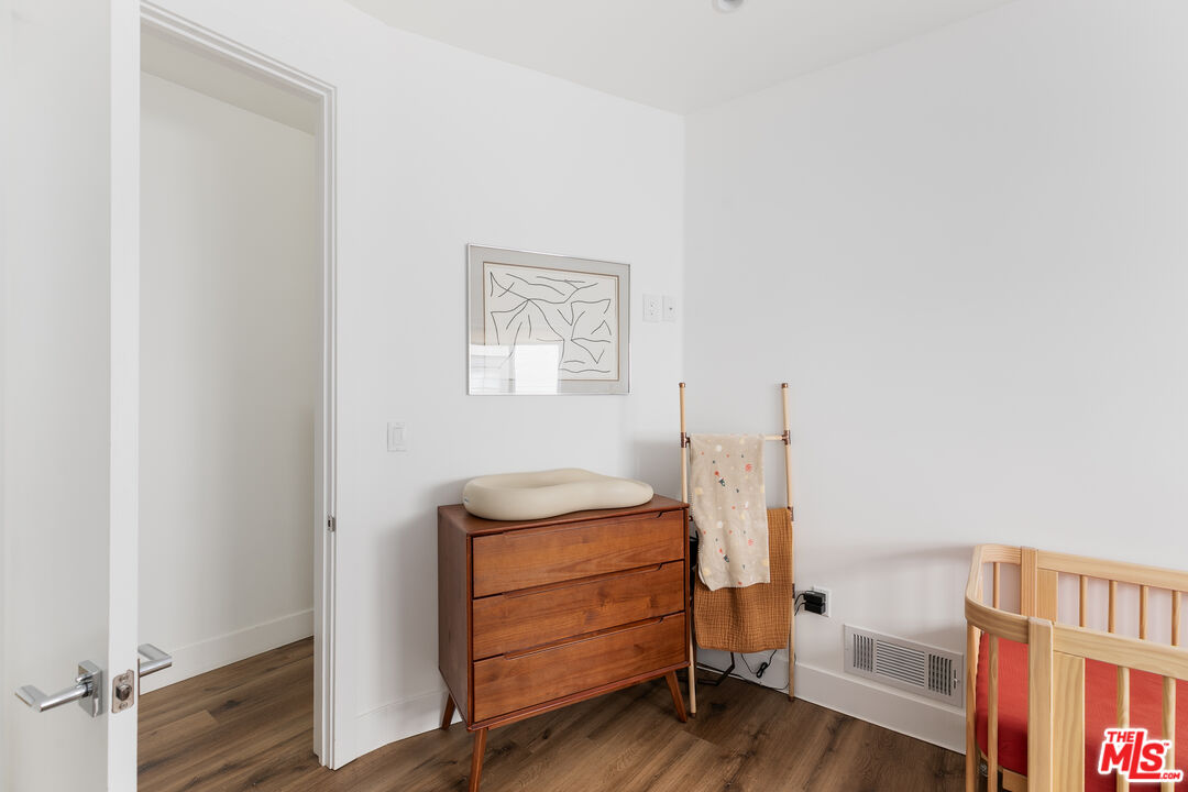 249 N Bonnie Brae St Unit: 1