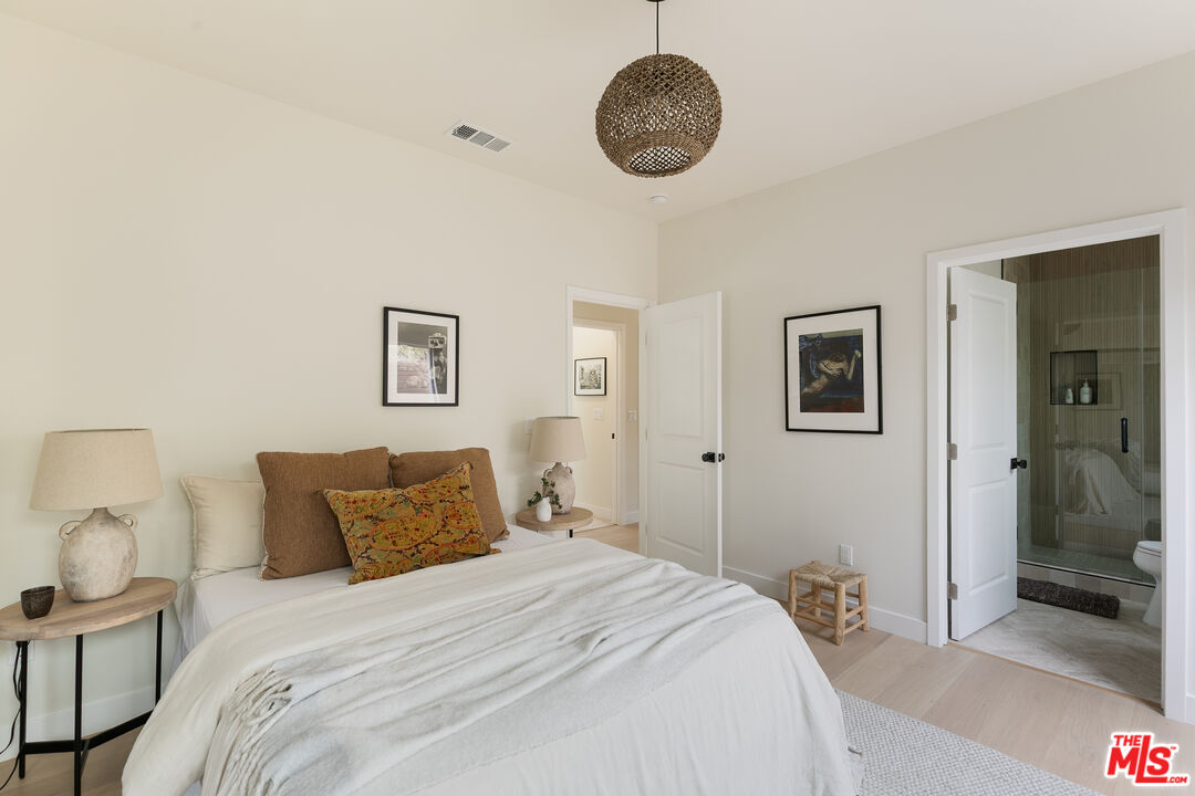 3148 Madera Ave Unit: 1/2