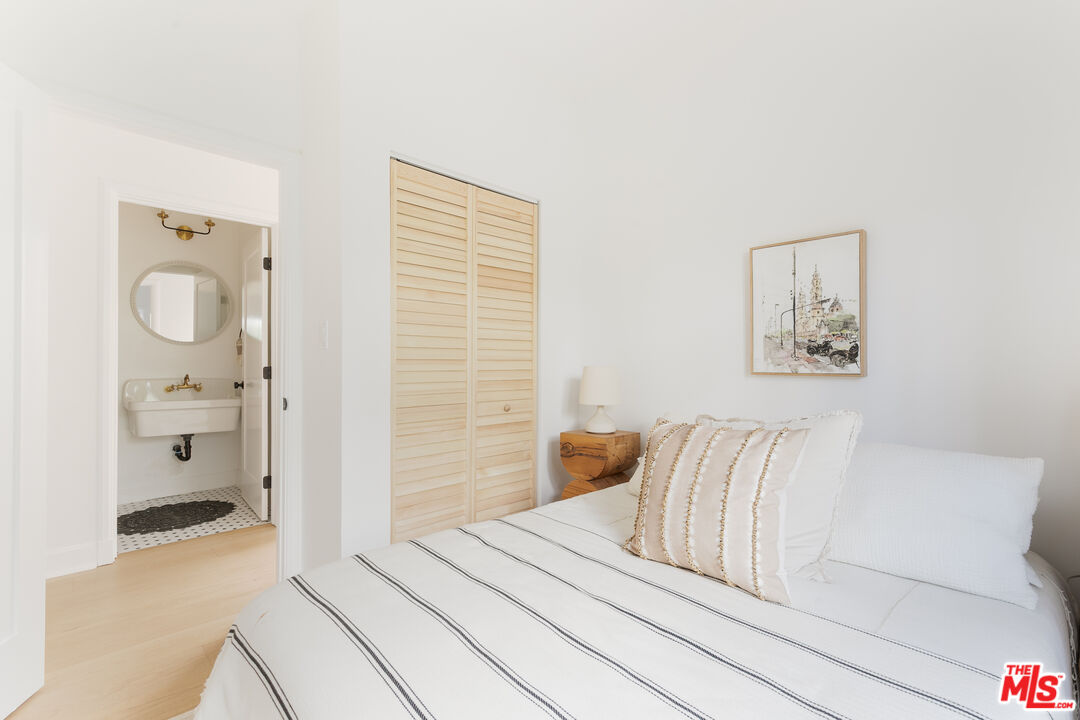 1221 5th Ave Unit: #2