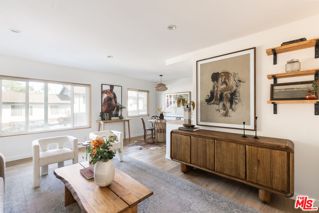 2135 Bellevue Ave Unit: 4