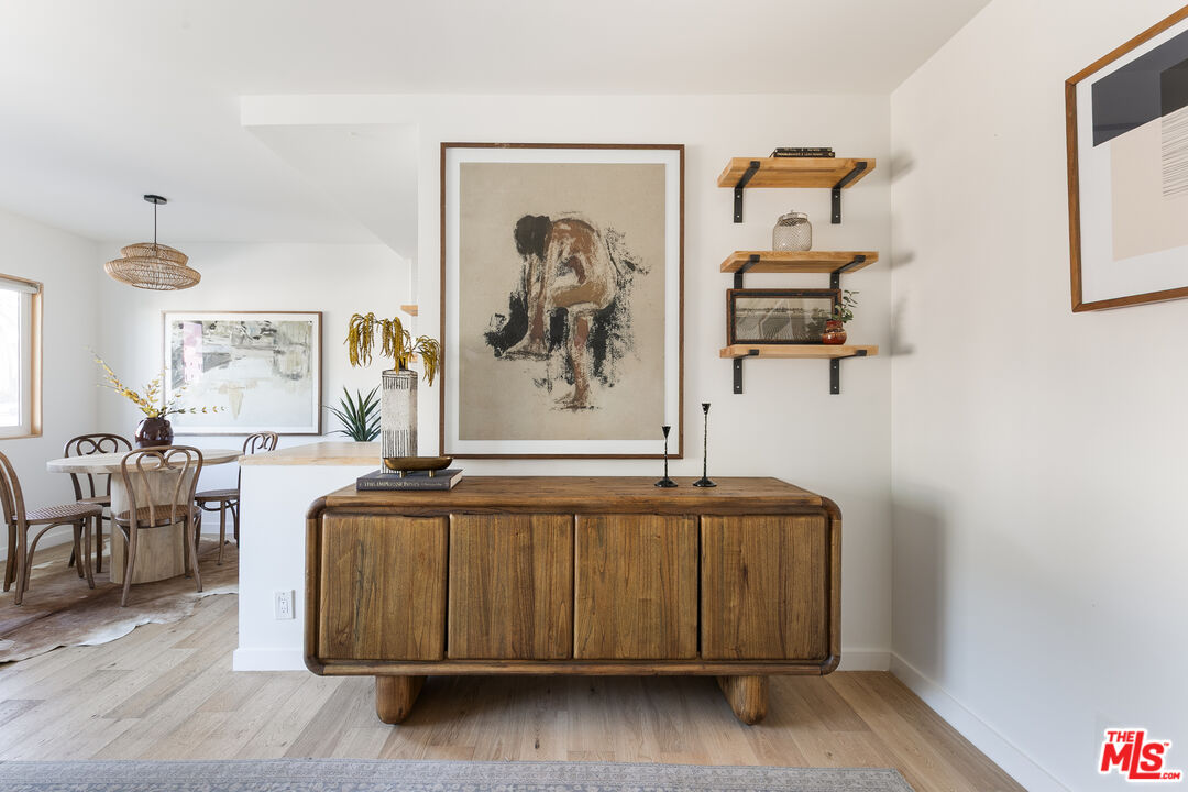 2135 Bellevue Ave Unit: 4