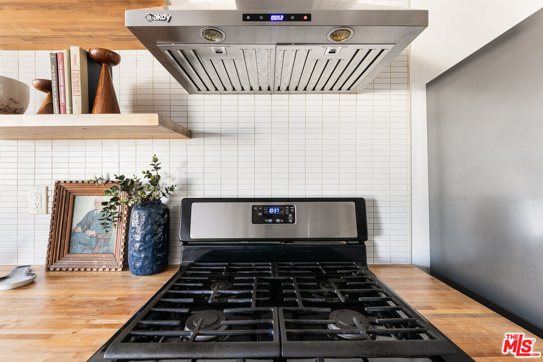 2135 Bellevue Ave Unit: 4