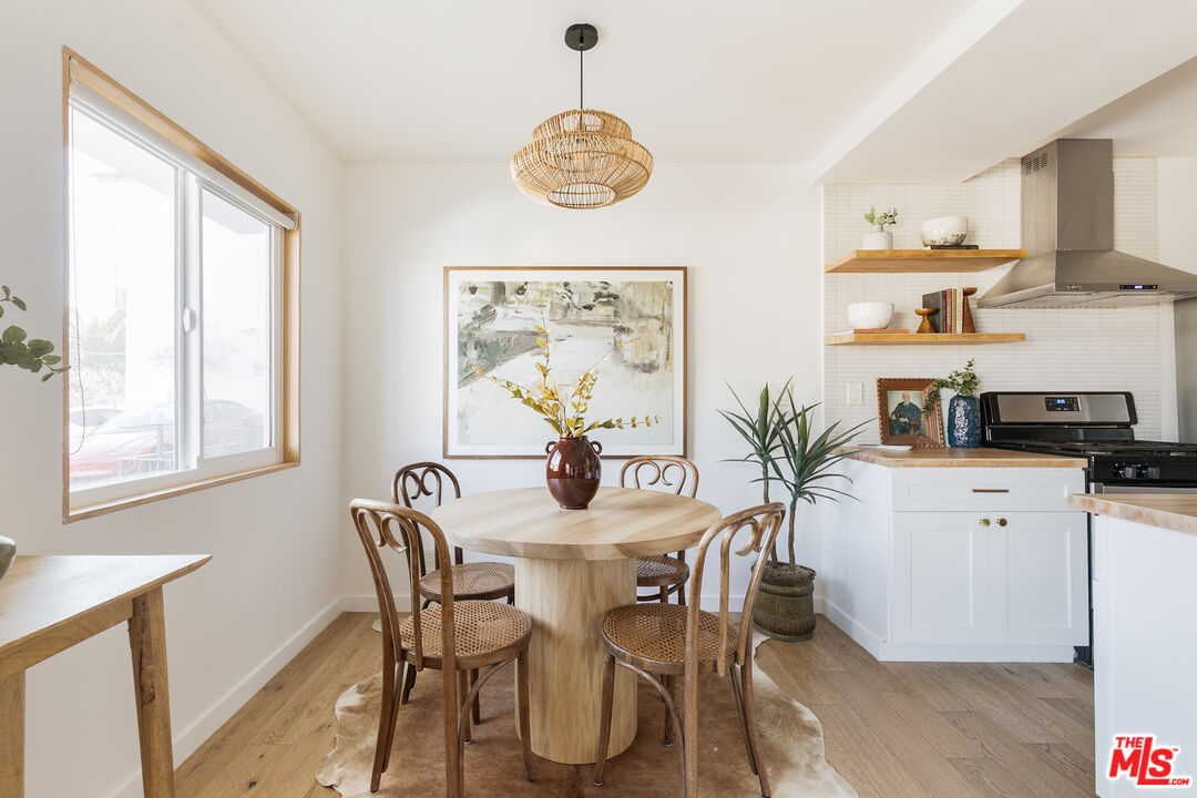 2135 Bellevue Ave Unit: 4