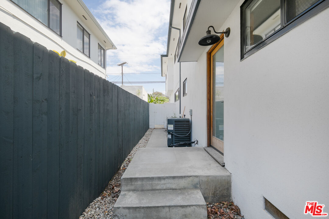 2600 Stoner Ave
