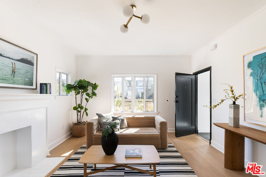 1221 5th Ave Unit: 1