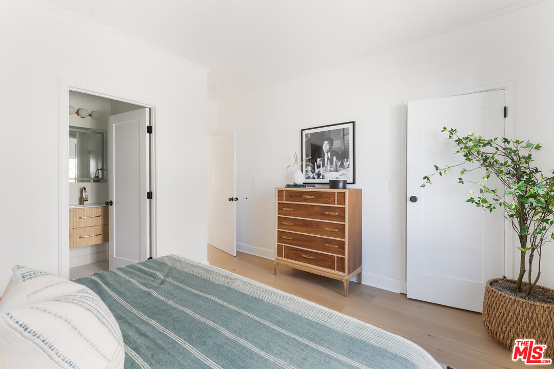 1221 5th Ave Unit: 1