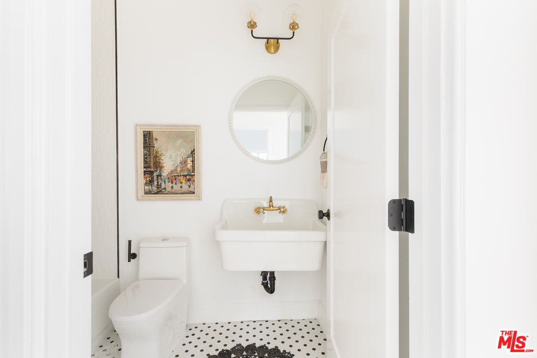 1221 5th Ave Unit: 1