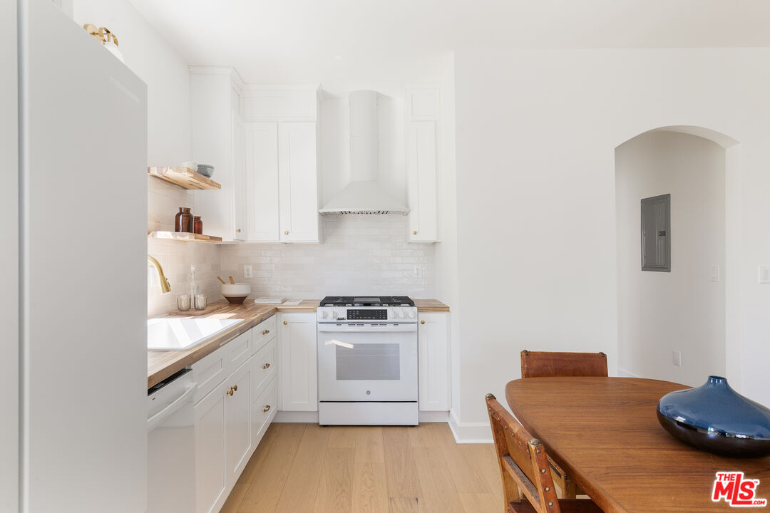 1221 5th Ave Unit: 4