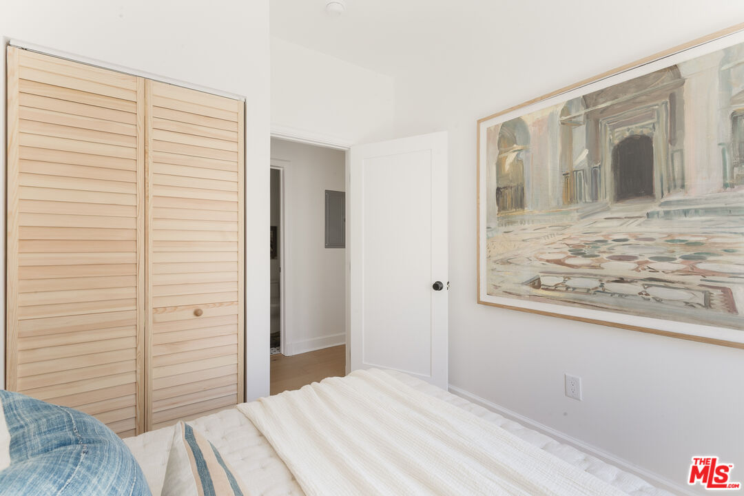 1221 5th Ave Unit: 4