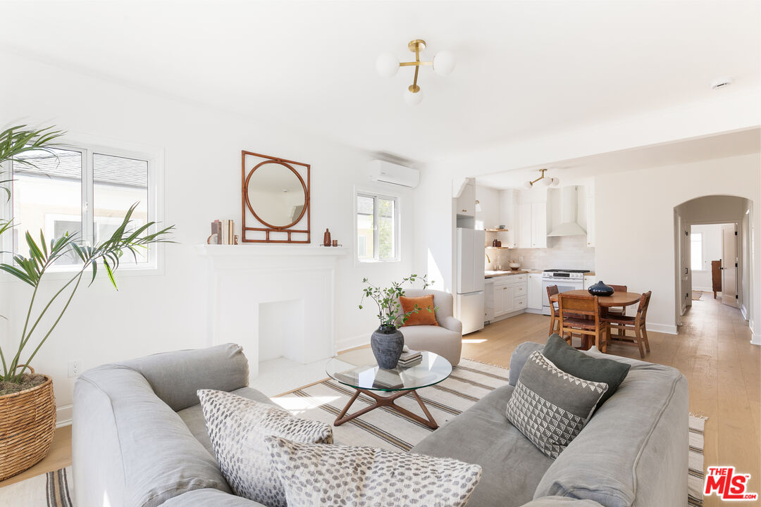 1221 5th Ave Unit: 4