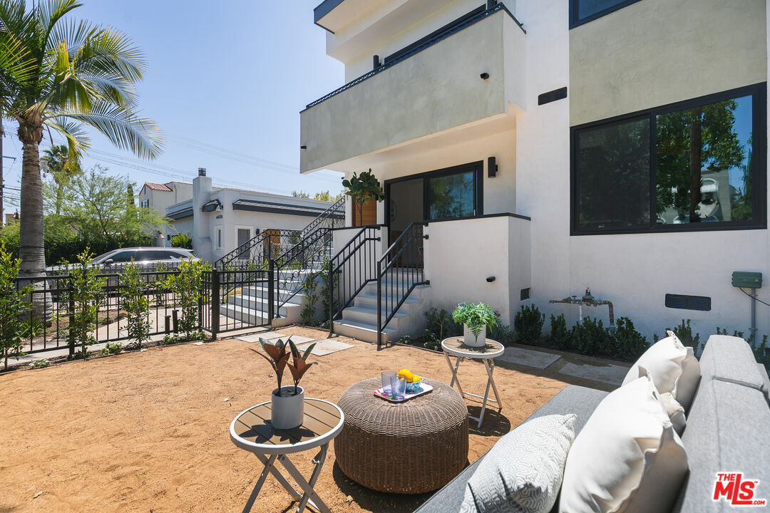 4412 Finley Ave Unit: 1