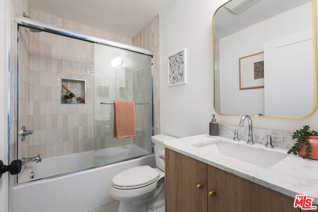 4412 Finley Ave Unit: 1