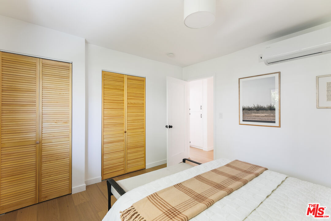 4412 Finley Ave Unit: 1