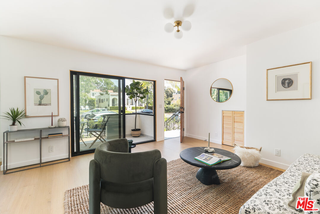 4412 Finley Ave Unit: 1