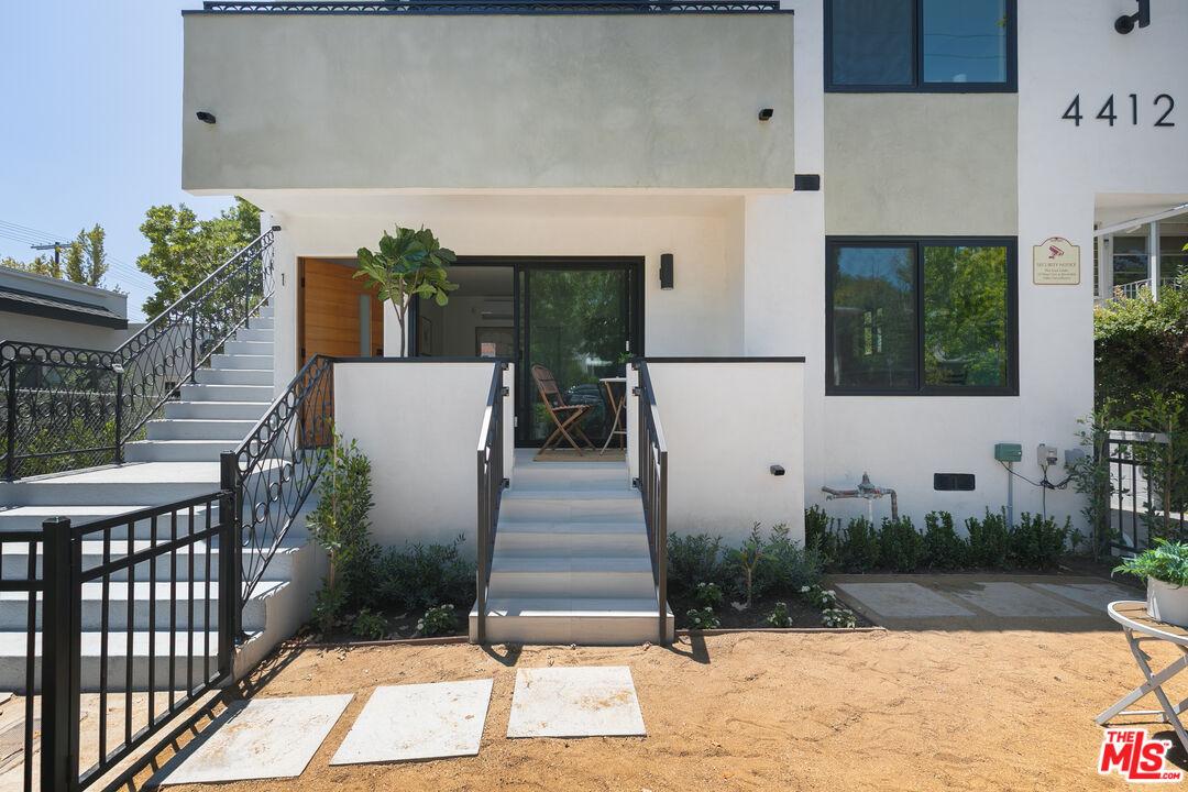 4412 Finley Ave Unit: 1