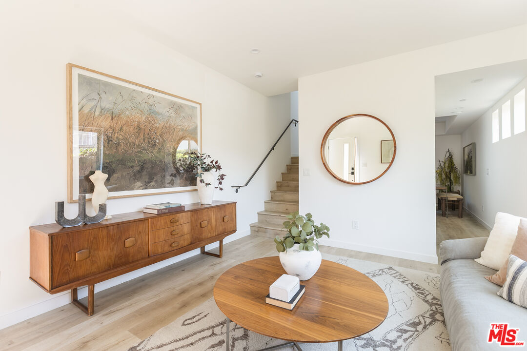 3417 Bellevue Ave