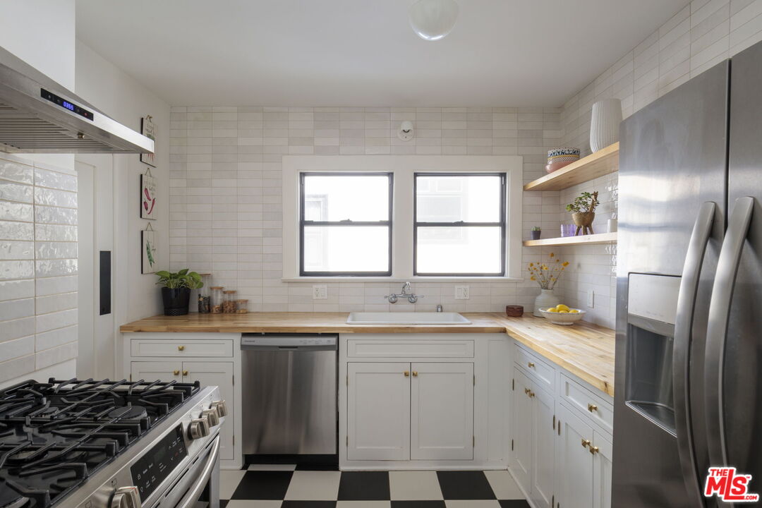 4626 Franklin Ave Unit: 1/2
