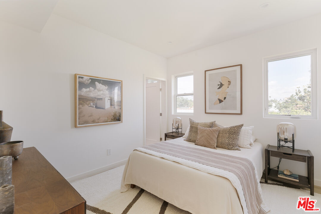 3415 Bellevue Ave