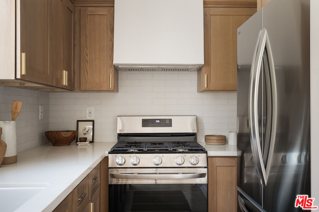 3415 Bellevue Ave
