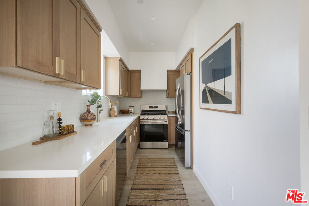 3415 Bellevue Ave