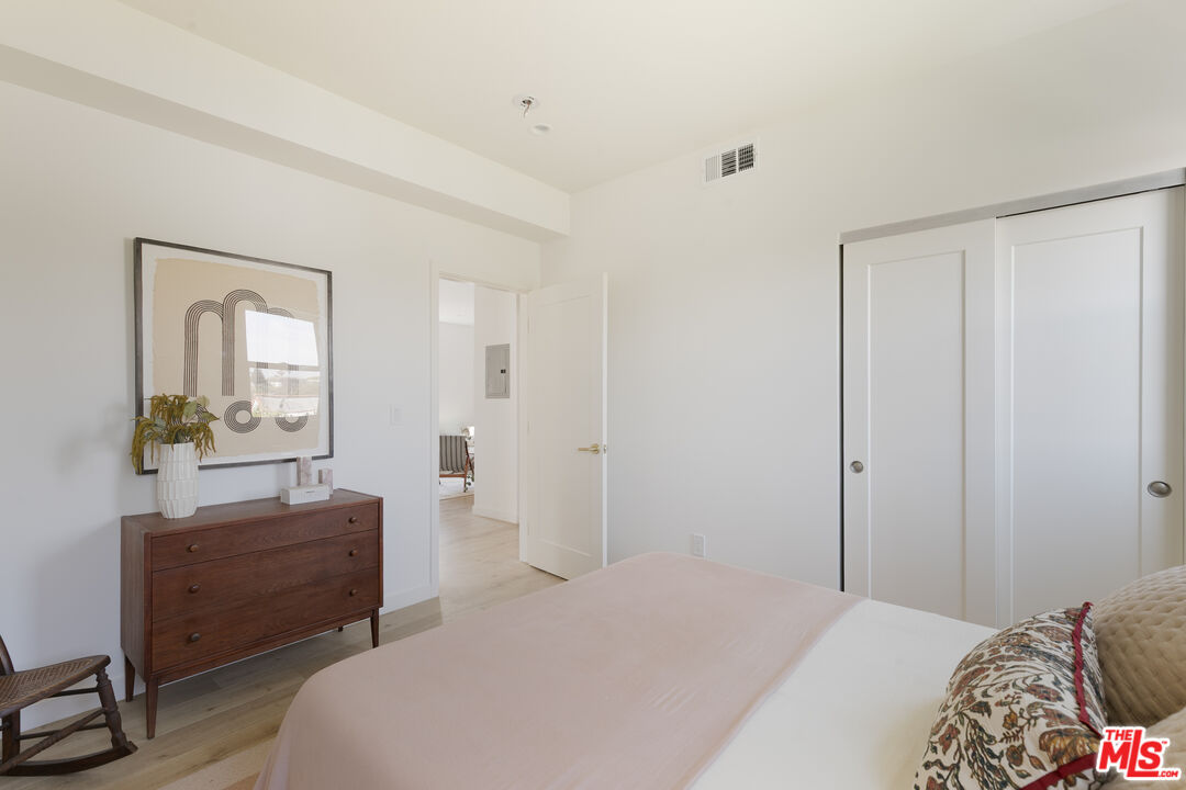 3415 Bellevue Ave