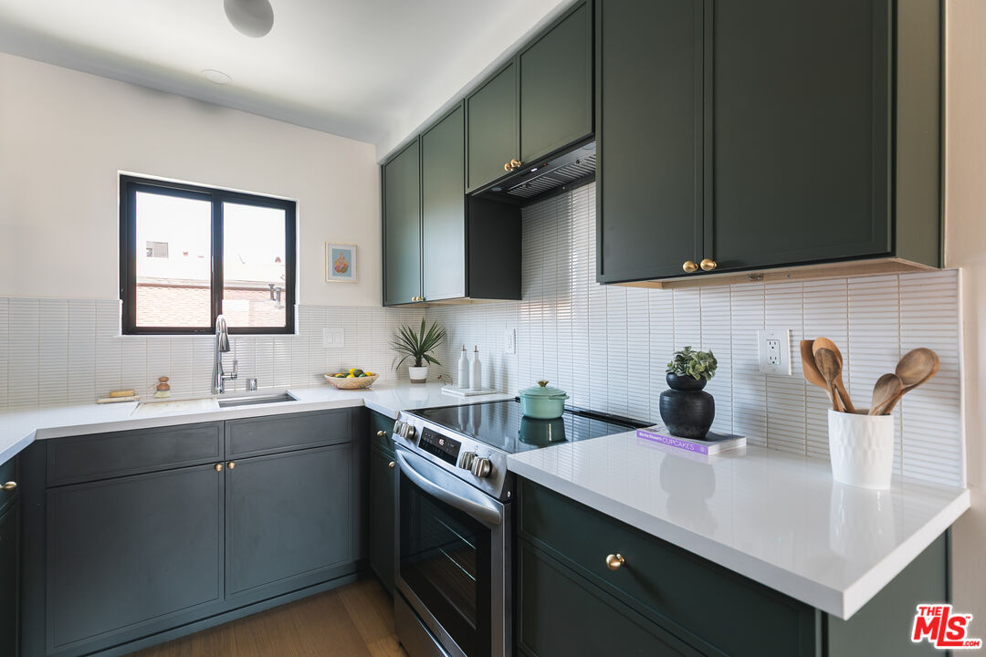 4412 Finley Ave Unit: 7