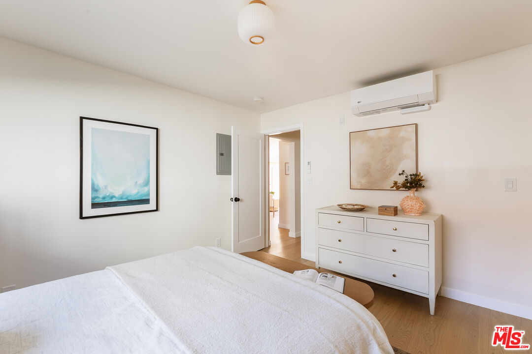 4412 Finley Ave Unit: 3