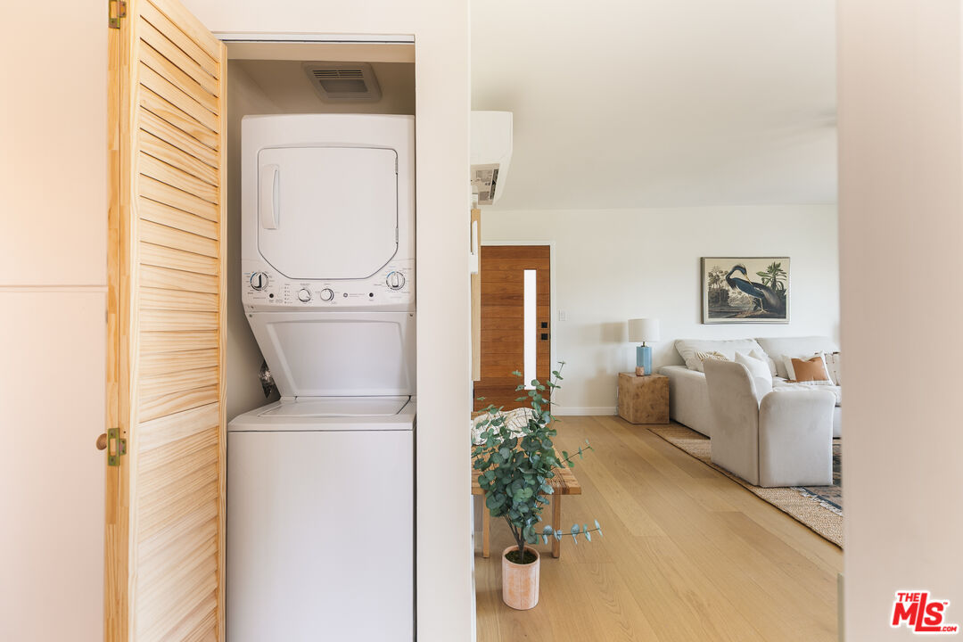 4412 Finley Ave Unit: 4