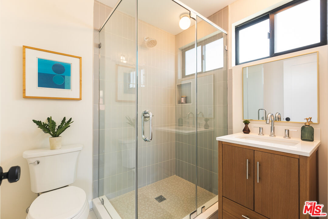 4412 Finley Ave Unit: 4