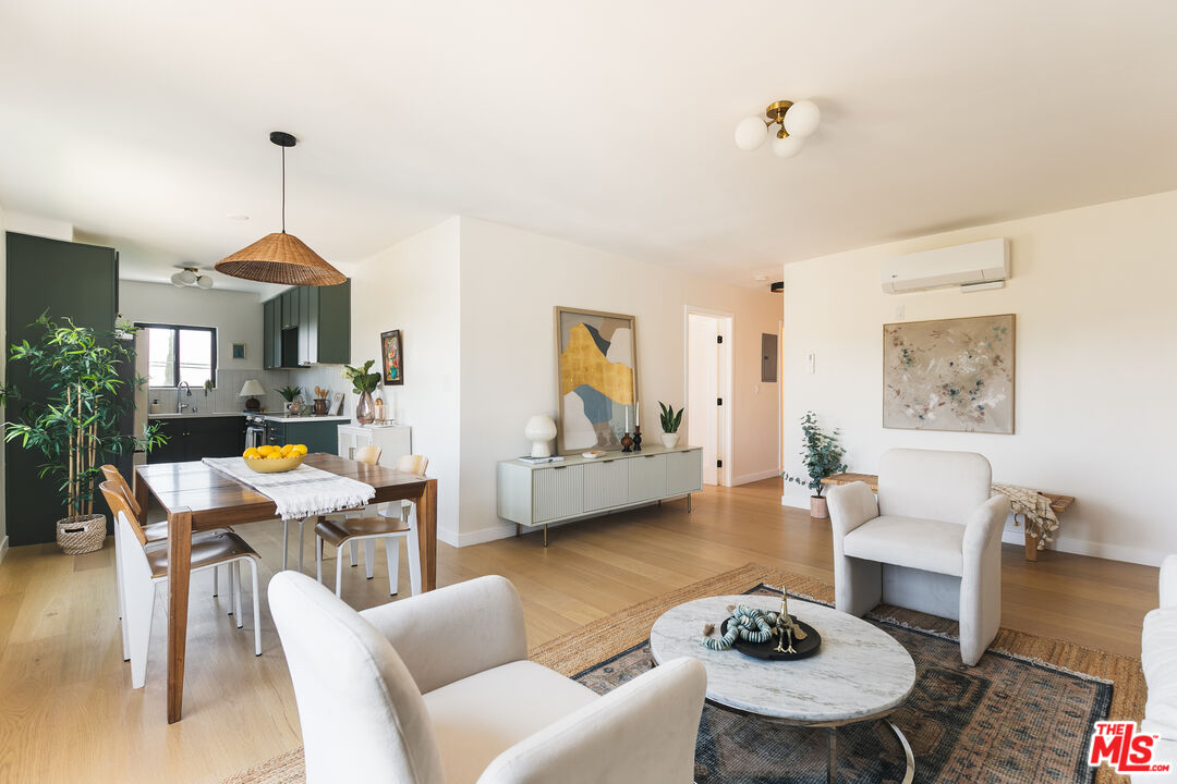 4412 Finley Ave Unit: 4