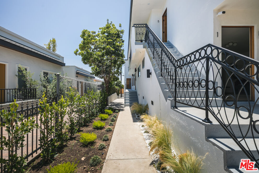 4412 Finley Ave Unit: 4