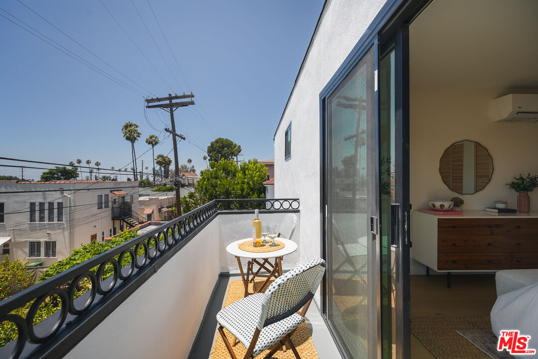 4412 Finley Ave Unit: 4