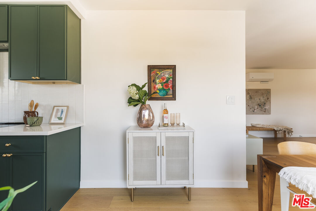 4412 Finley Ave Unit: 4
