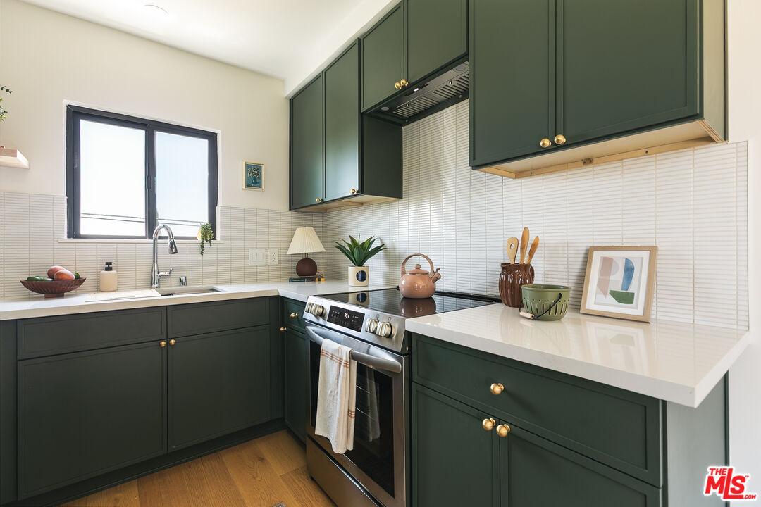 4412 Finley Ave Unit: 4