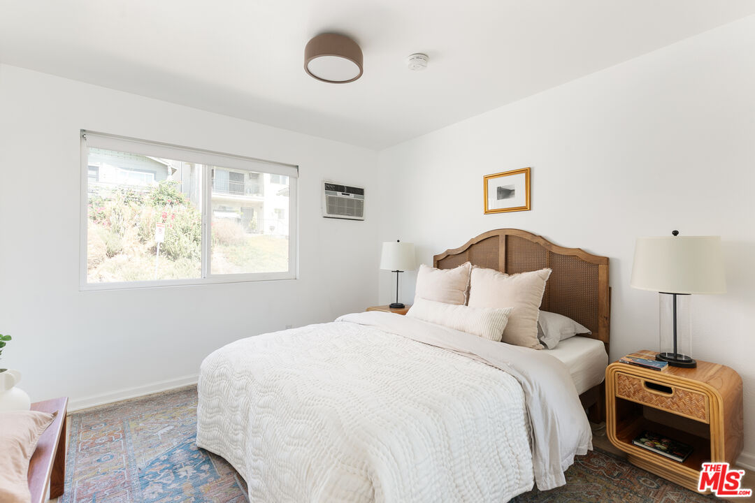 710 Bernard St Unit: 1