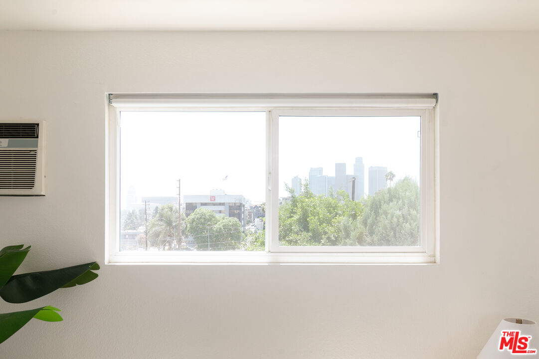 710 Bernard St Unit: 1