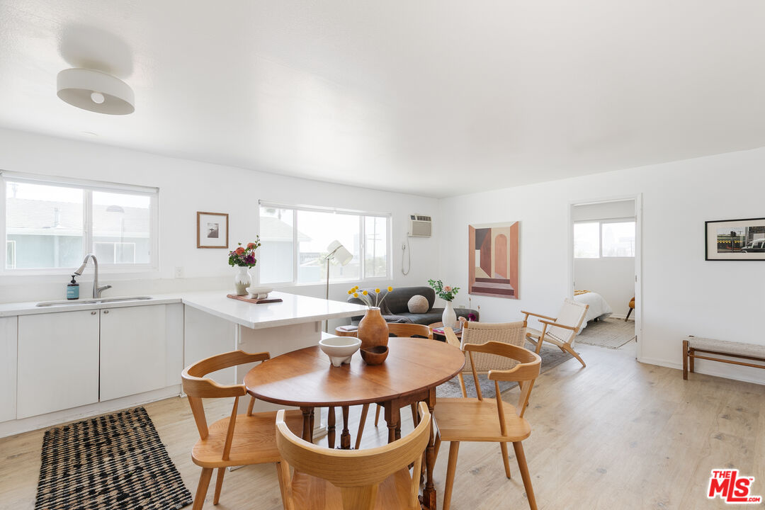 710 Bernard St Unit: 1
