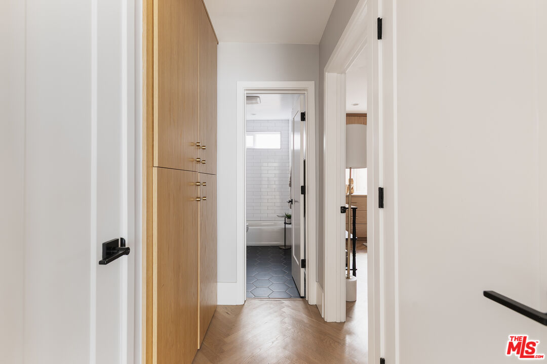 536 N Orlando Ave Unit: 2