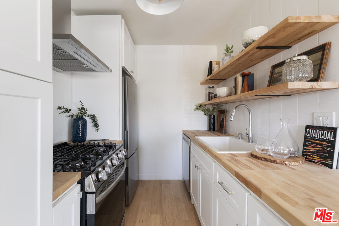 2135 Bellevue Ave Unit: 10
