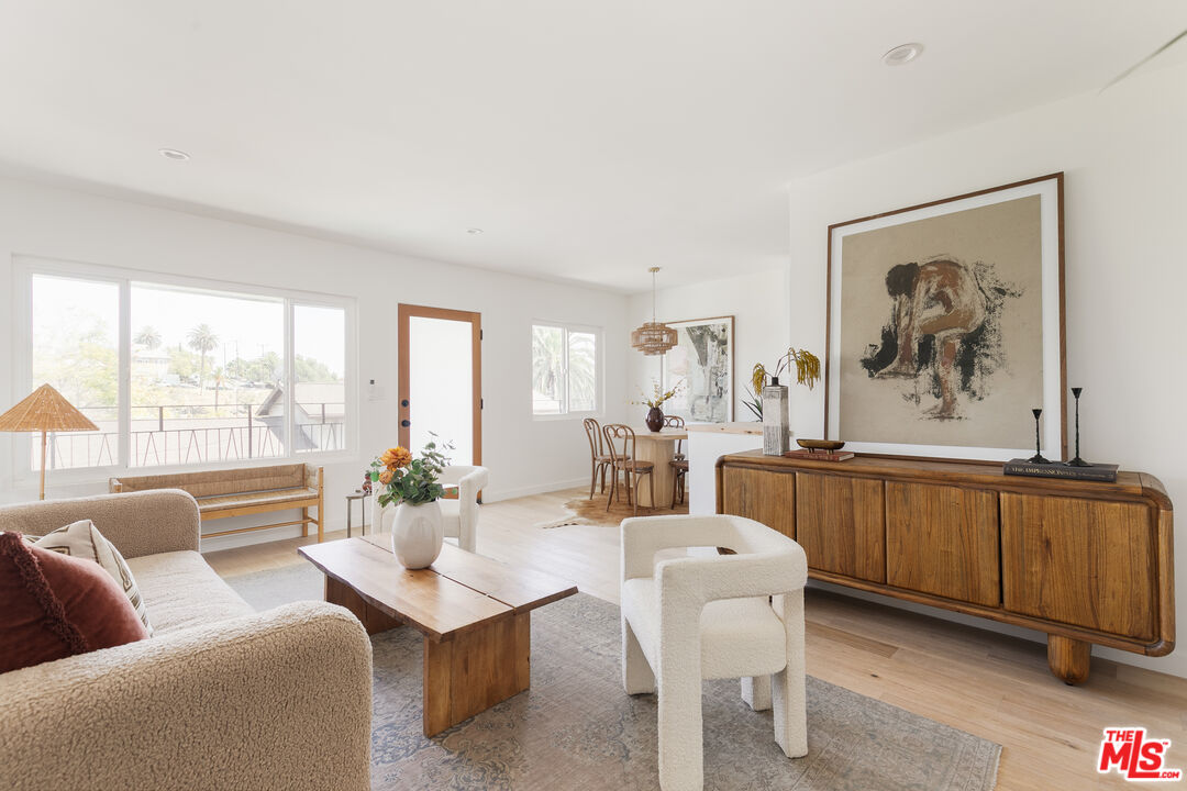 2135 Bellevue Ave Unit: 10