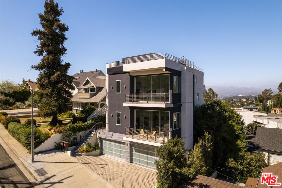 2309 Cove Ave