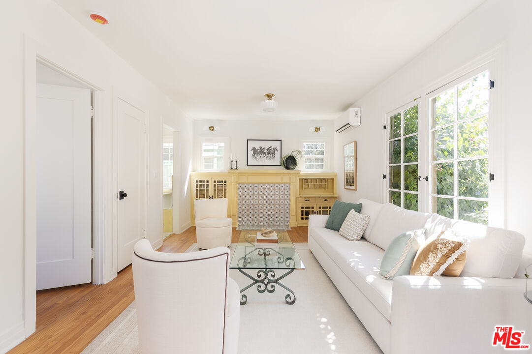 2221 Addison Way