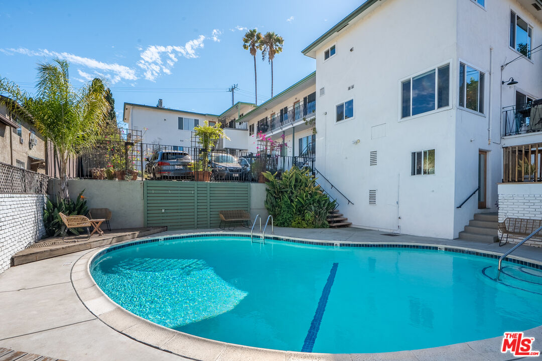 2135 Bellevue Ave Unit: 12