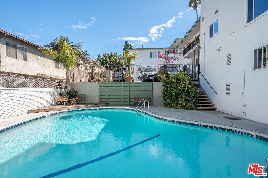 2135 Bellevue Ave Unit: 12